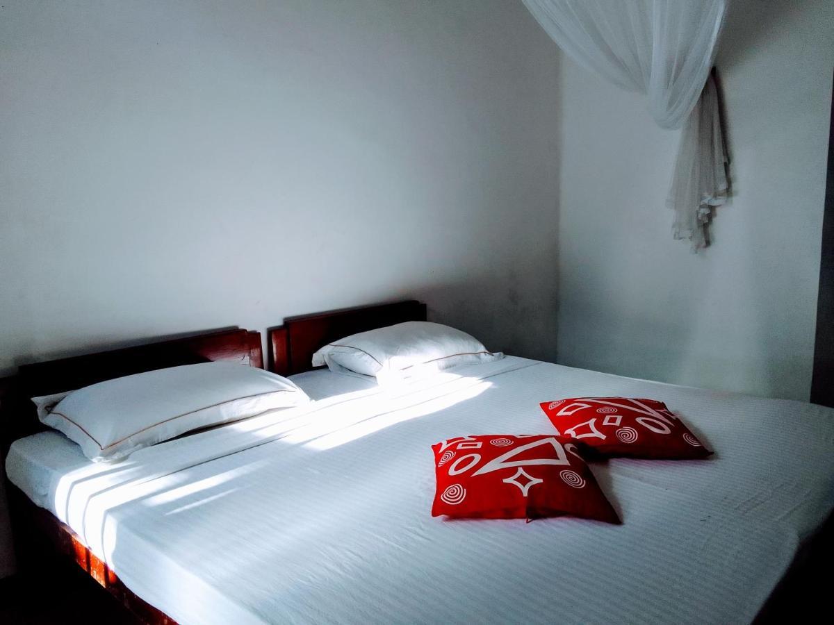 Ceylonia Guest Hotell Weligama Exteriör bild