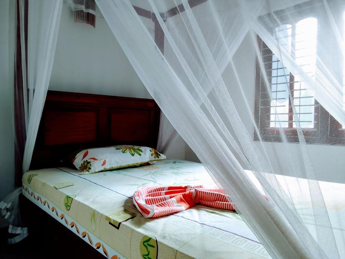 Ceylonia Guest Hotell Weligama Exteriör bild