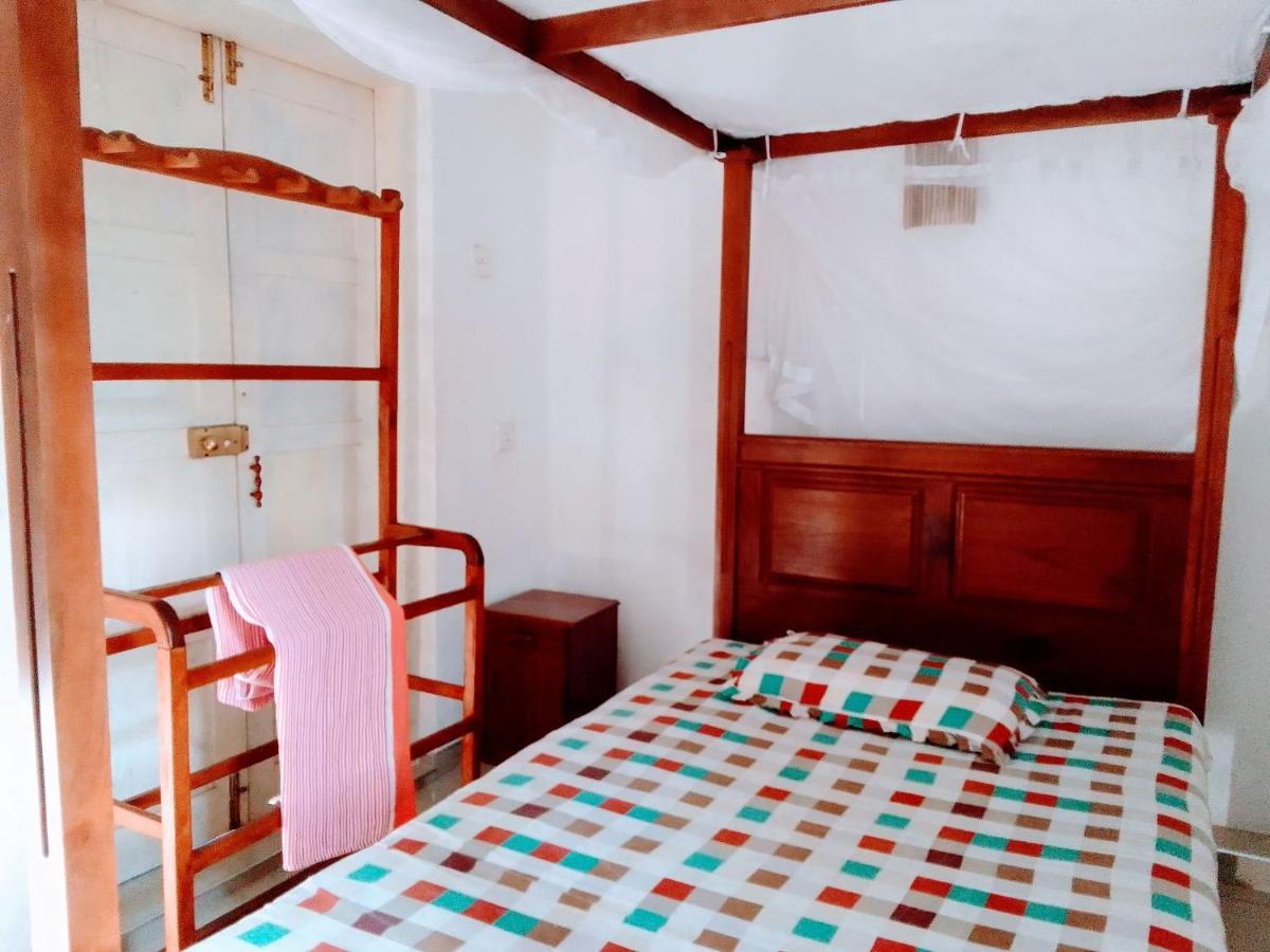 Ceylonia Guest Hotell Weligama Exteriör bild