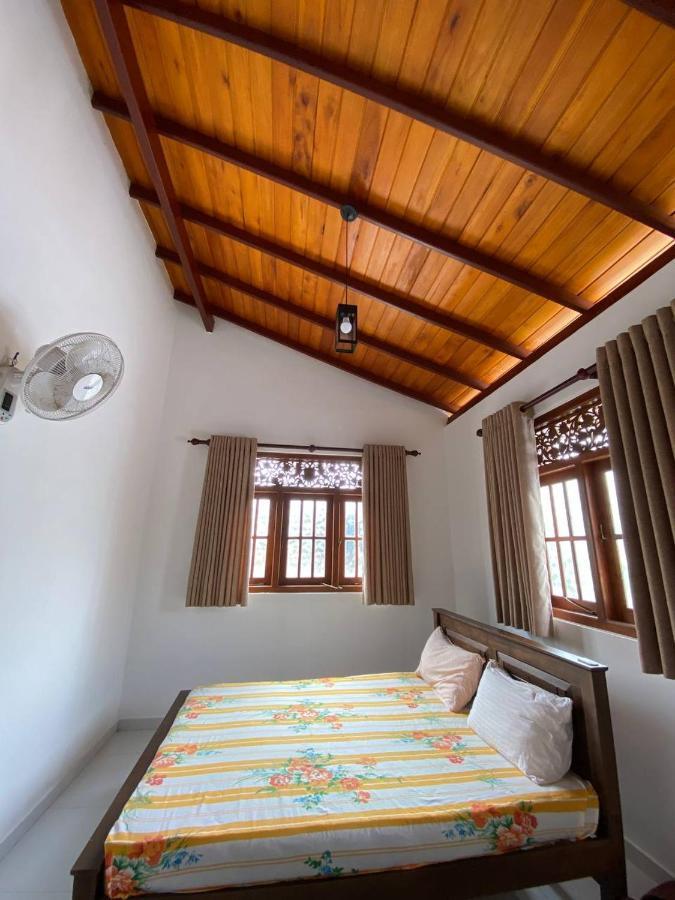 Ceylonia Guest Hotell Weligama Exteriör bild
